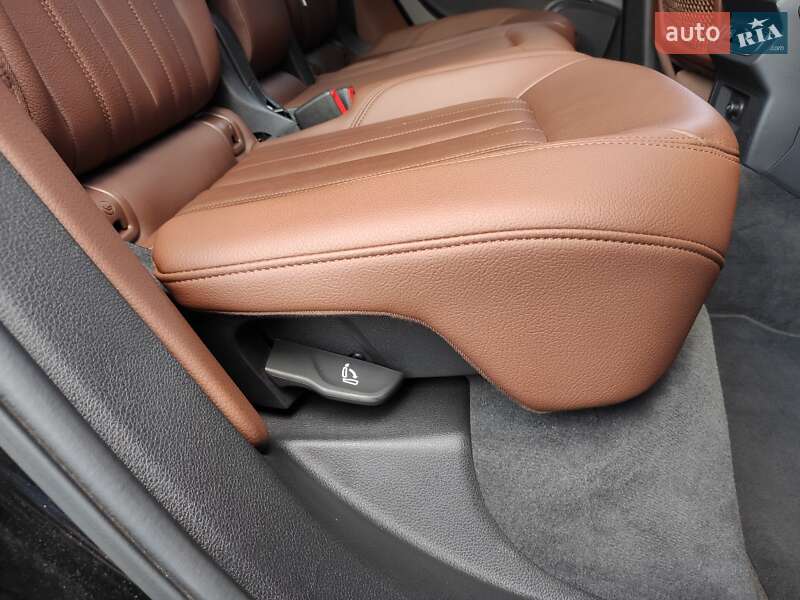 Внедорожник / Кроссовер Audi Q5 2020 в Нововолынске