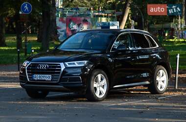Внедорожник / Кроссовер Audi Q5 2018 в 