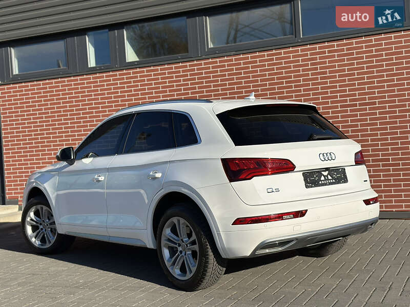Внедорожник / Кроссовер Audi Q5 2018 в Львове