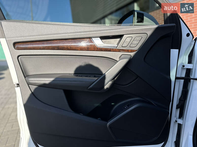 Внедорожник / Кроссовер Audi Q5 2018 в Львове