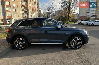 Позашляховик / Кросовер Audi Q5 2017 в Львові