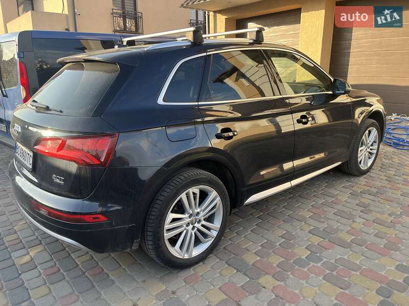 Позашляховик / Кросовер Audi Q5 2017 в Львові
