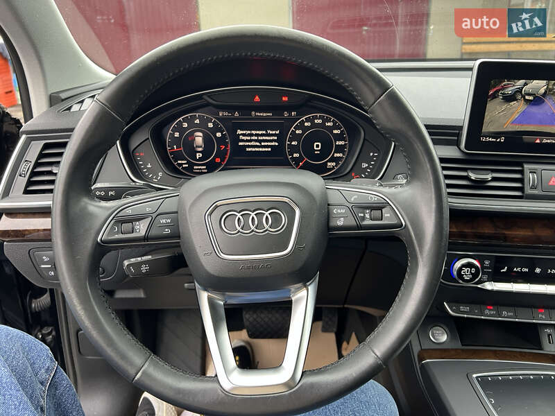 Внедорожник / Кроссовер Audi Q5 2018 в Корце