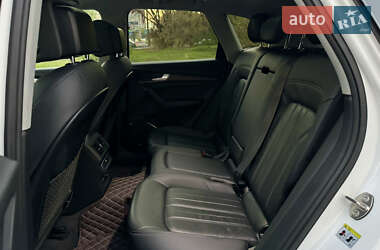 Внедорожник / Кроссовер Audi Q5 2021 в Киеве