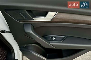 Внедорожник / Кроссовер Audi Q5 2021 в Киеве