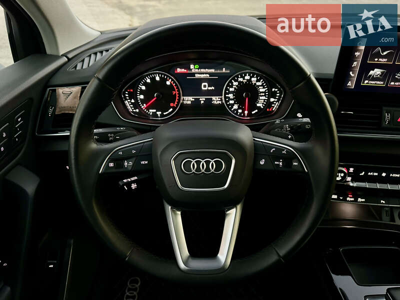 Внедорожник / Кроссовер Audi Q5 2021 в Киеве