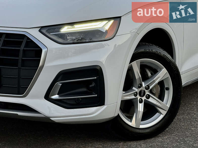 Внедорожник / Кроссовер Audi Q5 2021 в Киеве