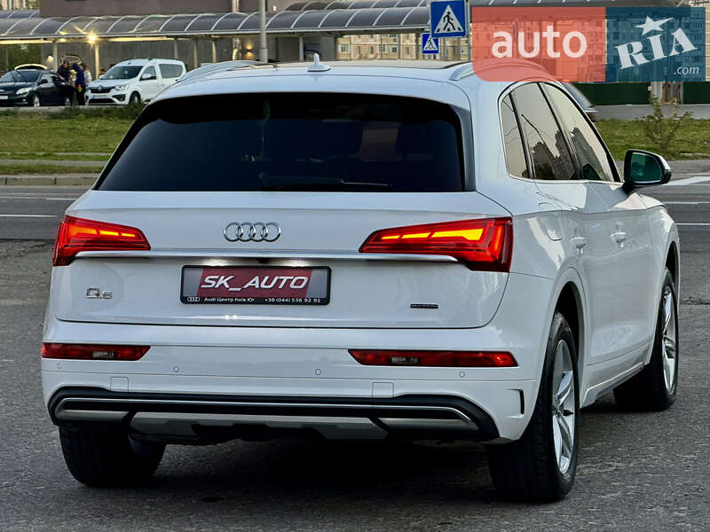 Внедорожник / Кроссовер Audi Q5 2021 в Киеве