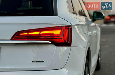 Внедорожник / Кроссовер Audi Q5 2021 в Киеве