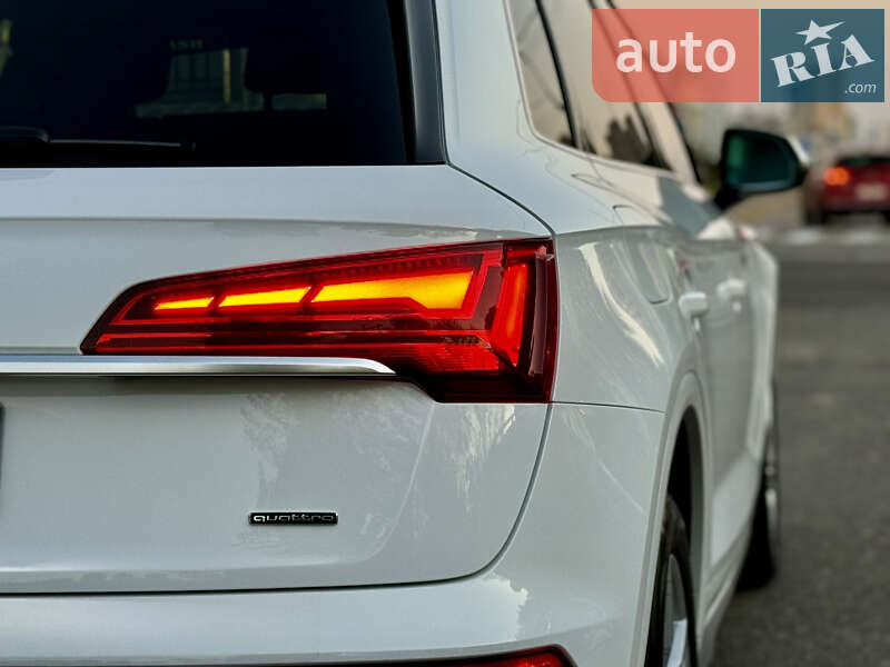 Внедорожник / Кроссовер Audi Q5 2021 в Киеве