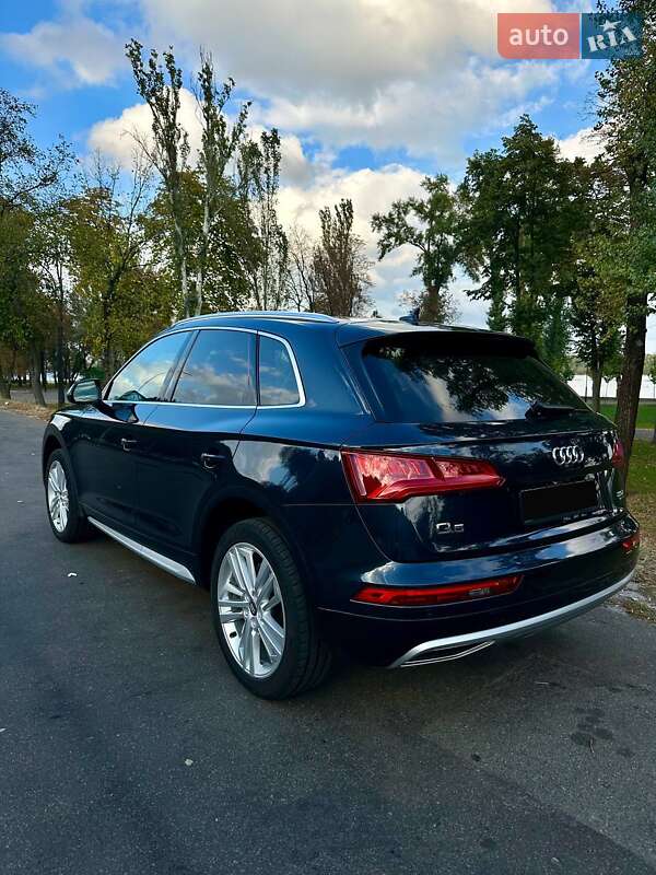 Внедорожник / Кроссовер Audi Q5 2018 в Вышгороде