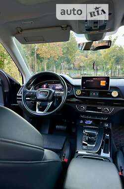 Внедорожник / Кроссовер Audi Q5 2018 в 