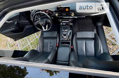 Внедорожник / Кроссовер Audi Q5 2018 в 