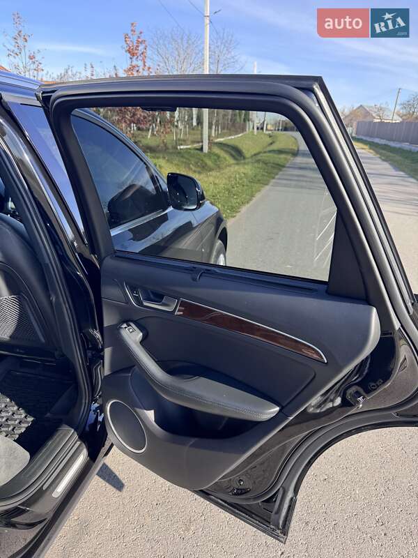 Позашляховик / Кросовер Audi Q5 2014 в Ужгороді