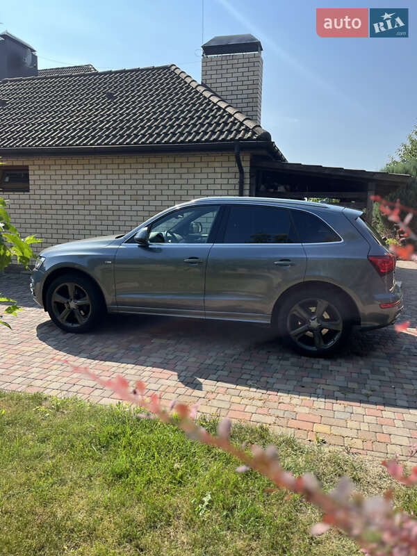 Позашляховик / Кросовер Audi Q5 2013 в Луцьку