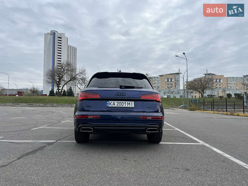 Позашляховик / Кросовер Audi Q5 2022 в Києві
