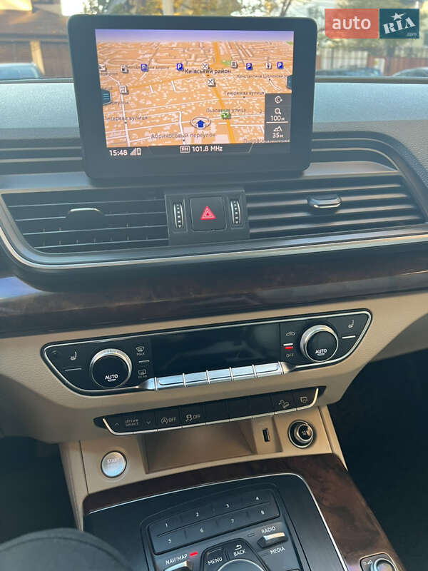 Внедорожник / Кроссовер Audi Q5 2017 в Одессе