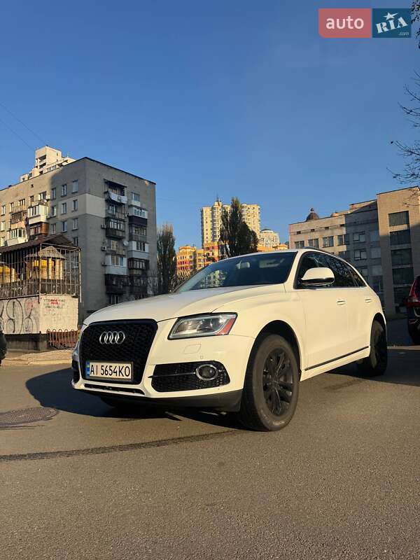 Позашляховик / Кросовер Audi Q5 2016 в Києві