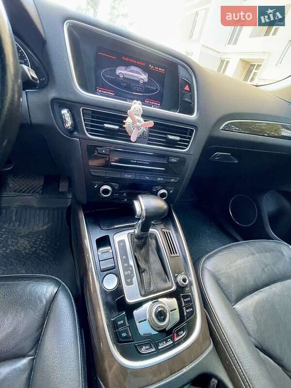 Внедорожник / Кроссовер Audi Q5 2013 в Киеве