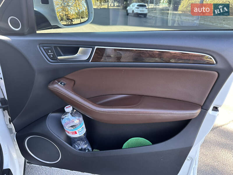 Внедорожник / Кроссовер Audi Q5 2015 в Днепре