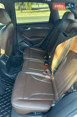 Внедорожник / Кроссовер Audi Q5 2015 в 