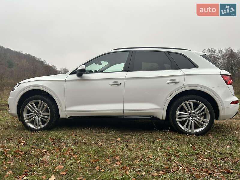 Внедорожник / Кроссовер Audi Q5 2017 в Долине