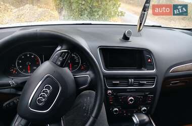 Внедорожник / Кроссовер Audi Q5 2012 в 
