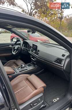 Внедорожник / Кроссовер Audi Q5 2018 в 
