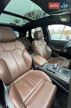 Внедорожник / Кроссовер Audi Q5 2018 в 