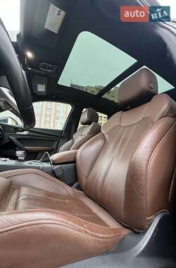 Внедорожник / Кроссовер Audi Q5 2018 в 