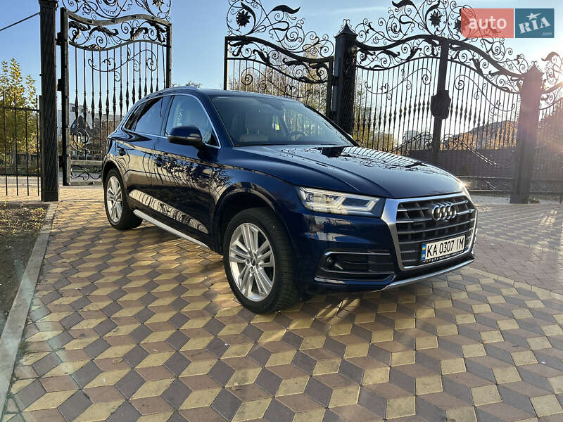 Внедорожник / Кроссовер Audi Q5 2019 в Киеве