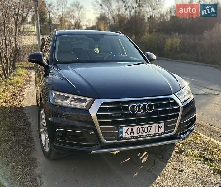 Внедорожник / Кроссовер Audi Q5 2019 в Киеве