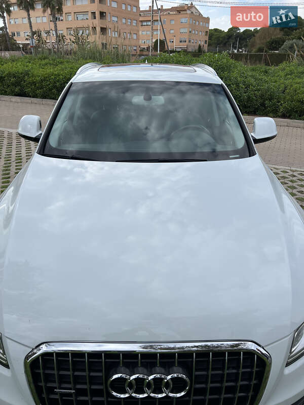 Позашляховик / Кросовер Audi Q5 2015 в Львові