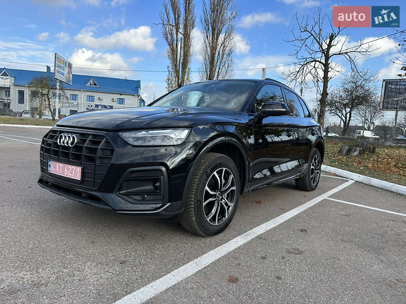 Внедорожник / Кроссовер Audi Q5 2024 в Житомире