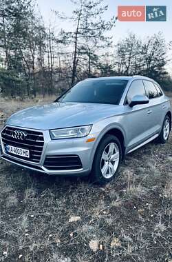 Внедорожник / Кроссовер Audi Q5 2018 в 