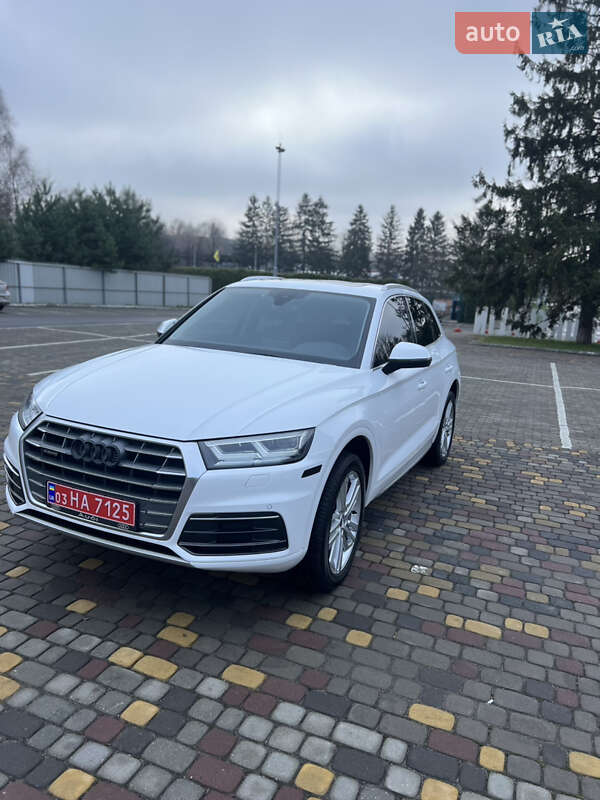 Внедорожник / Кроссовер Audi Q5 2017 в Луцке