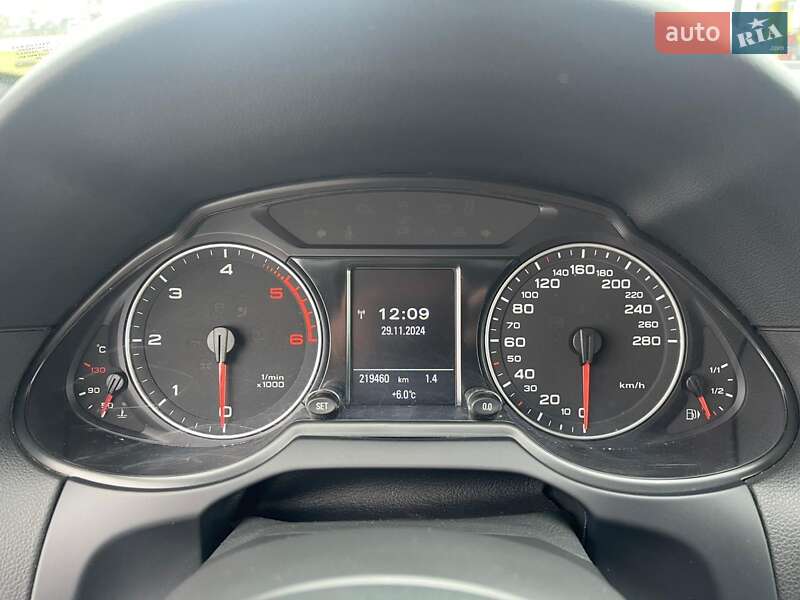 Внедорожник / Кроссовер Audi Q5 2011 в Ужгороде