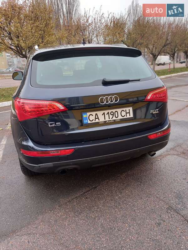 Позашляховик / Кросовер Audi Q5 2011 в Черкасах