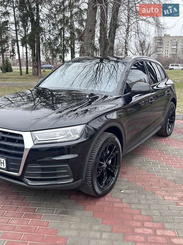 Внедорожник / Кроссовер Audi Q5 2017 в Киеве