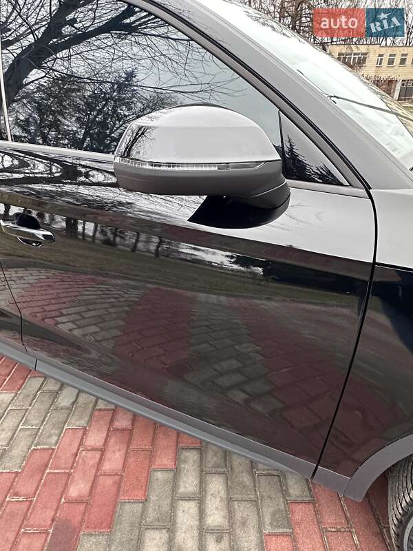 Внедорожник / Кроссовер Audi Q5 2017 в Киеве