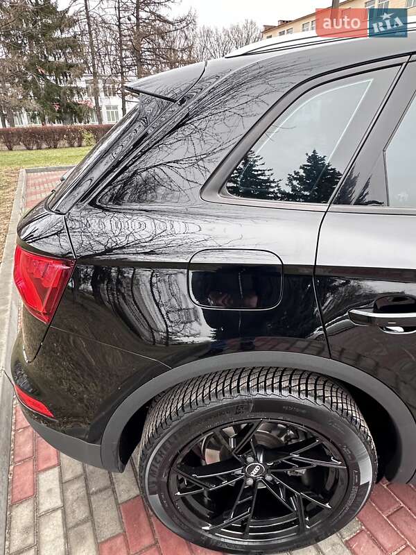 Внедорожник / Кроссовер Audi Q5 2017 в Киеве