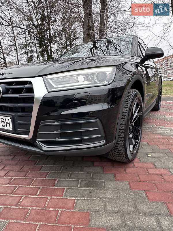 Внедорожник / Кроссовер Audi Q5 2017 в Киеве