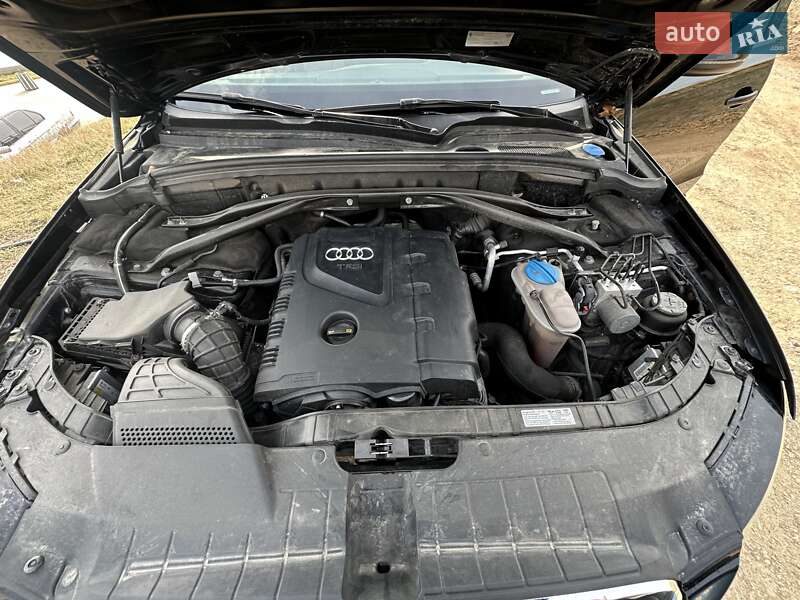 Внедорожник / Кроссовер Audi Q5 2010 в Одессе