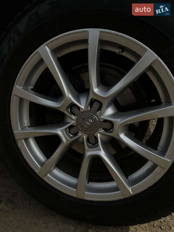 Внедорожник / Кроссовер Audi Q5 2010 в Одессе