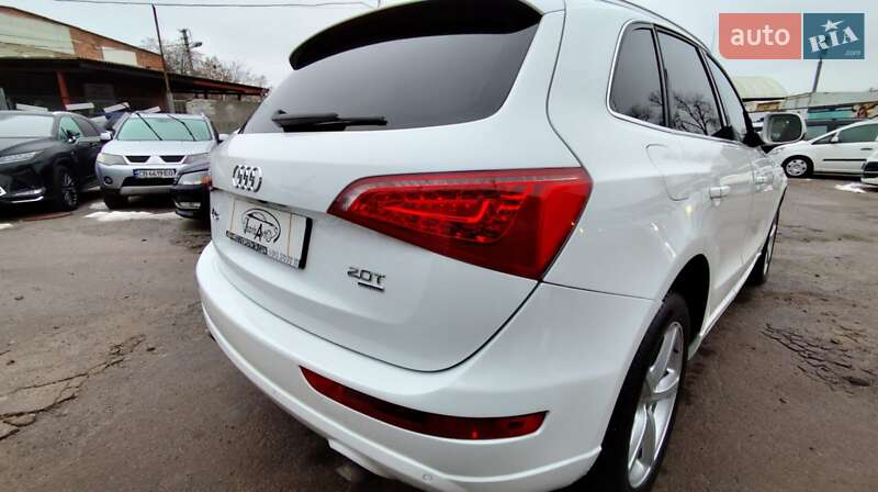Внедорожник / Кроссовер Audi Q5 2011 в Чернигове