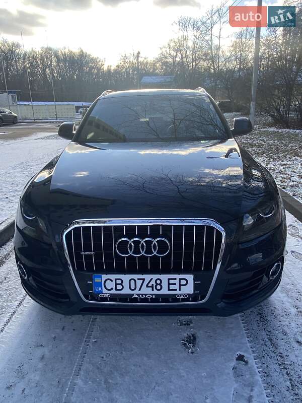 Внедорожник / Кроссовер Audi Q5 2013 в Чернигове