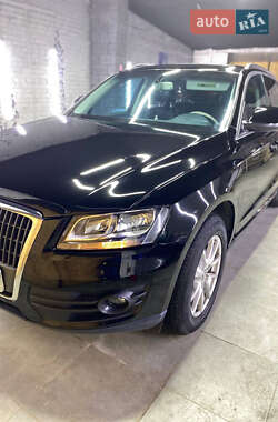 Внедорожник / Кроссовер Audi Q5 2012 в 