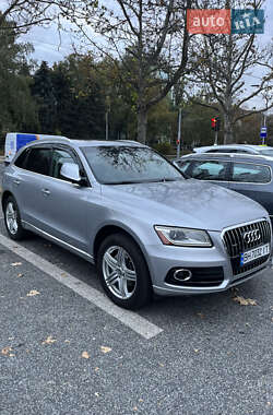 Внедорожник / Кроссовер Audi Q5 2015 в 