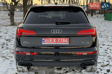 Внедорожник / Кроссовер Audi Q5 2021 в 