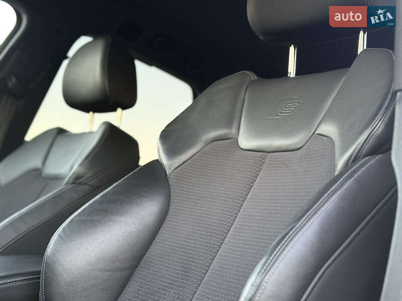 Позашляховик / Кросовер Audi Q5 2021 в Луцьку
